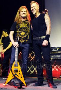 mustaine.hetfield-smiley3.jpg