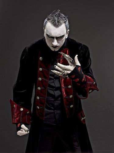 Gothminister-3.jpg