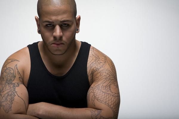 IVAN MOODY annonce qu'il quitte FIVE FINGER DEATH PUNCH sur scène ! Tommy Vext sera t il le nouveau chanteur ? 2 IVAN MOODY annonce qu'il quitte FIVE FINGER DEATH PUNCH sur scène ! Tommy Vext sera t il le nouveau chanteur ?