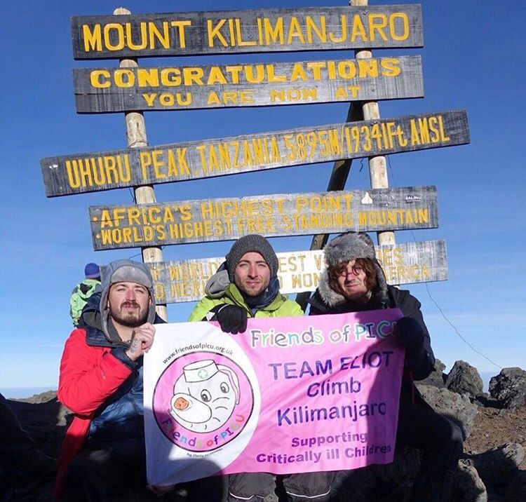 BRING ME THE HORIZON escalade le Kilimanjaro 2 BRING ME THE HORIZON escalade le Kilimanjaro