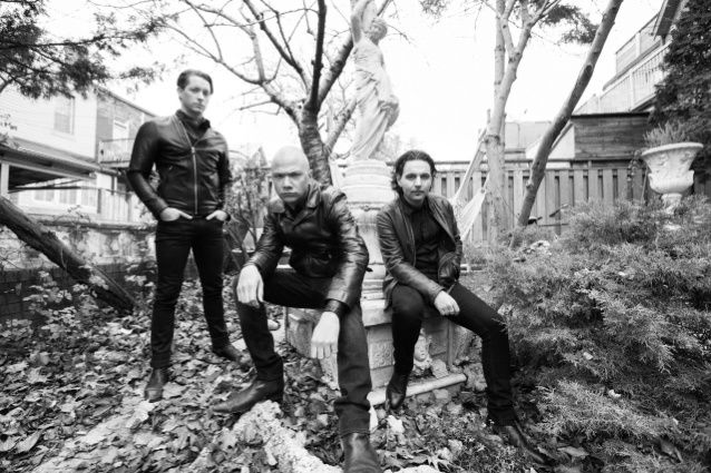 Nouvelle chanson de DANKO JONES We're crazy