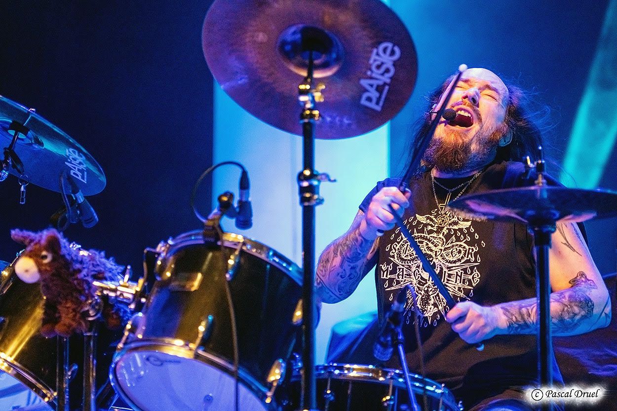 Interview avec le responsable du label "Armée de la Mort" : Entretien avec un MANIAKS 4 Interview avec le responsable du label "Armée de la Mort" : Entretien avec un MANIAKS