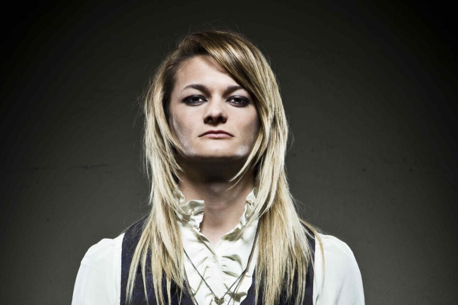 KISSIN DYNAMITE : départ du chanteur Hannes Braun 1 Hannes Braun : la voix de KISSIN’ DYNAMITE quitte le groupe en 2026