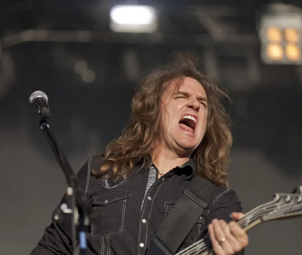 DAVID ELLEFSON de retour.