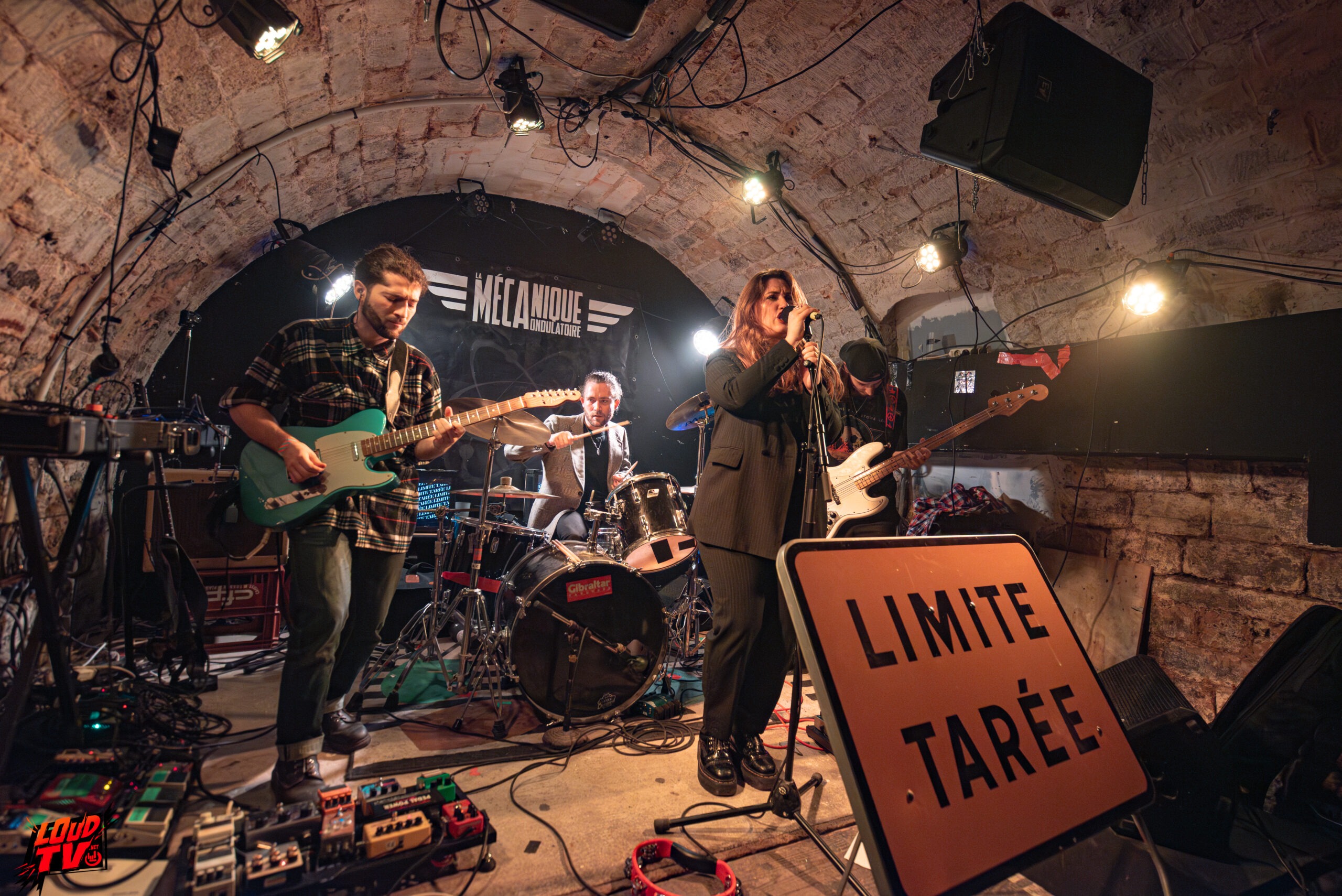 Les photos live de KLOAHK à Paris le 28/02 Mecanique Ondulatoire