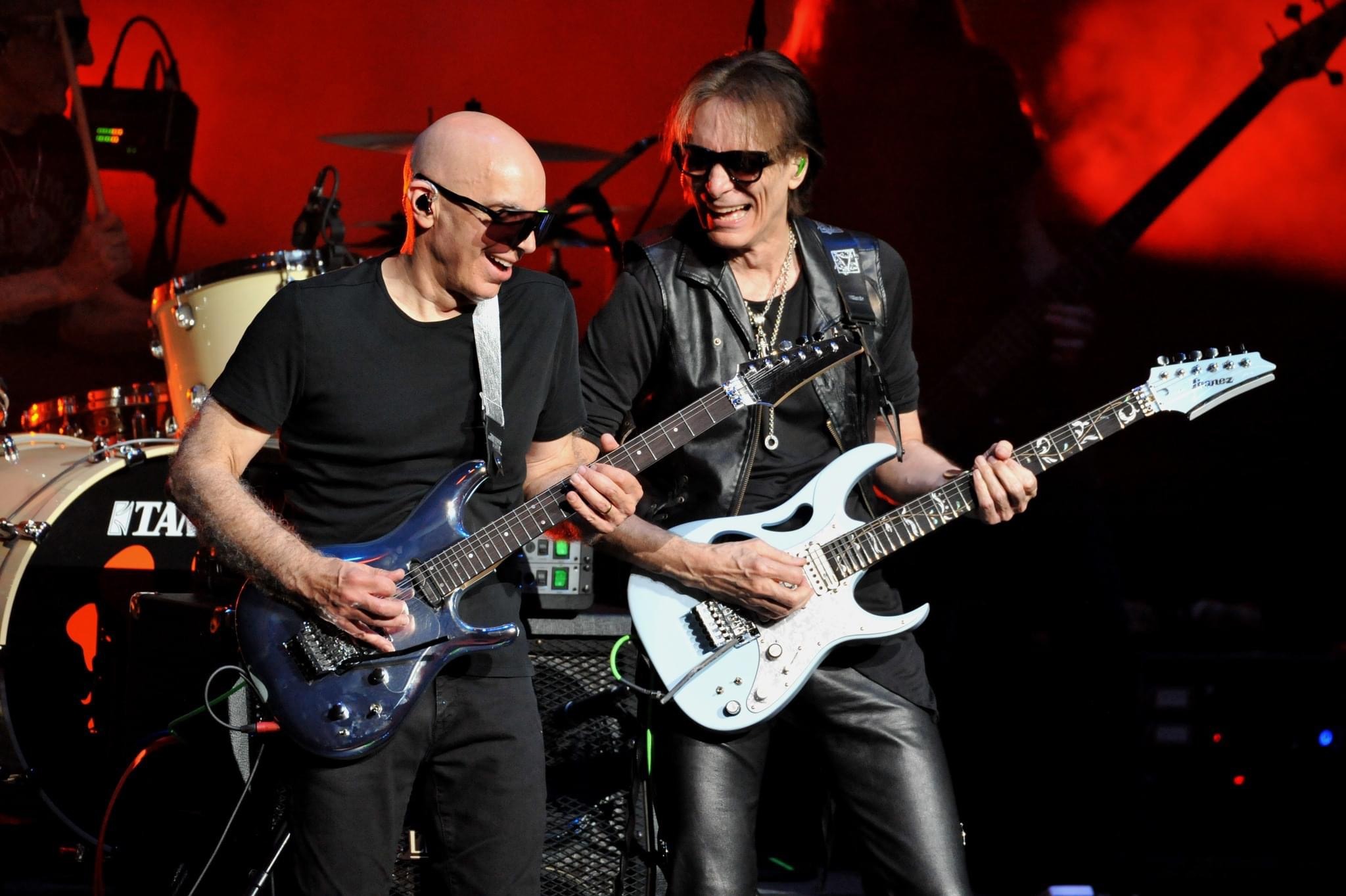 JOE SATRIANI/STEVE VAI : DEVOILENT UN TITRE DE LEUR COLLABORATION 4 Un duo extraordinaire