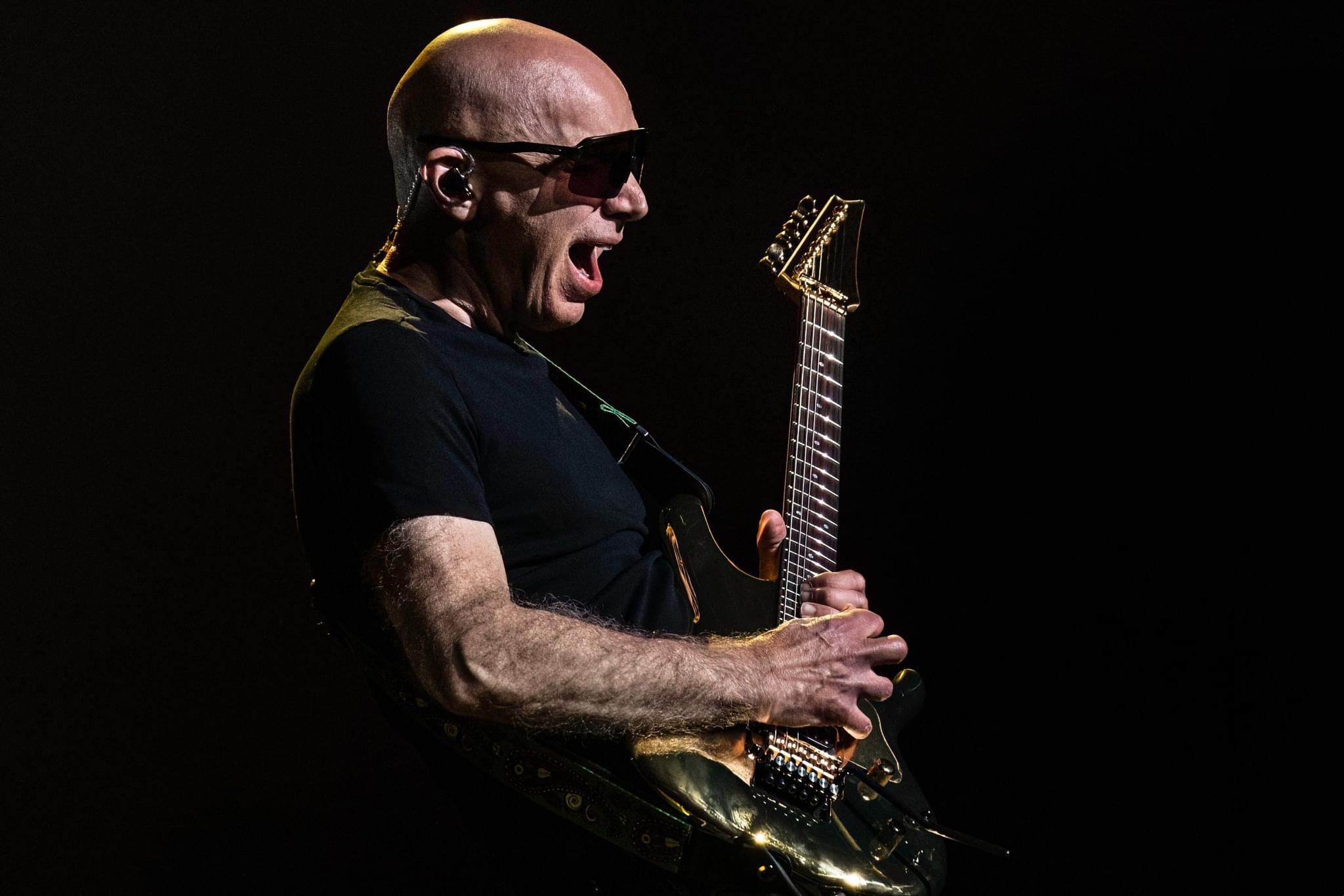 JOE SATRIANI/STEVE VAI : DEVOILENT UN TITRE DE LEUR COLLABORATION 2 JOE SATRIANI
