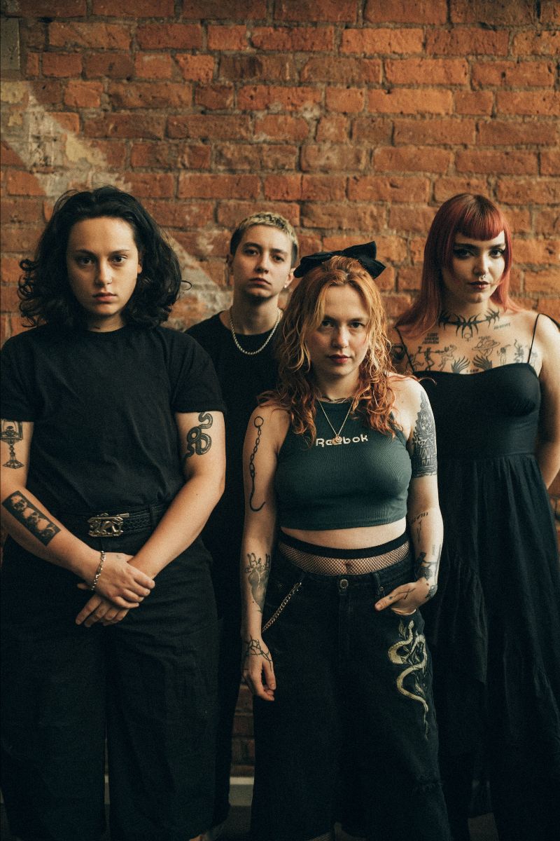 WITCH FEVER - "Dead to me", nouveau clip du quatuor anglais 9 WITCH FEVER © Derek Bremner