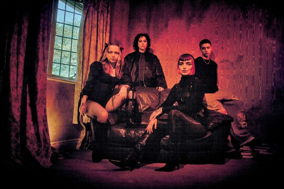 WITCH FEVER sort FEVEREATEN illustré par "I SEE IT" 2 WITCH FEVER © Frank Fieber