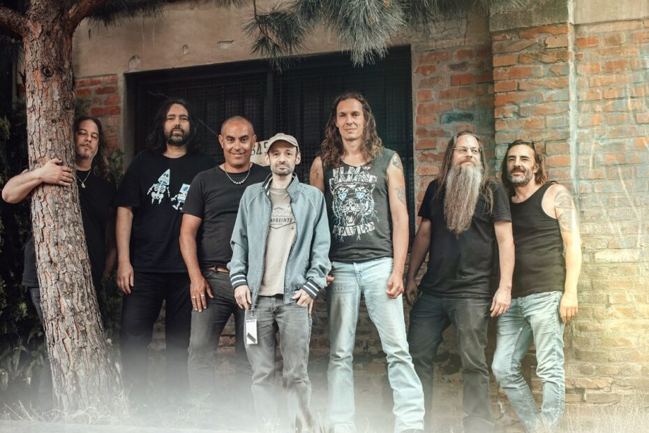 MONKEYS ON MARS, un clip pour "Hear The Call" et une tournée 1 Monkeys On Mars Crédit photo : Liss Eulenhertz.