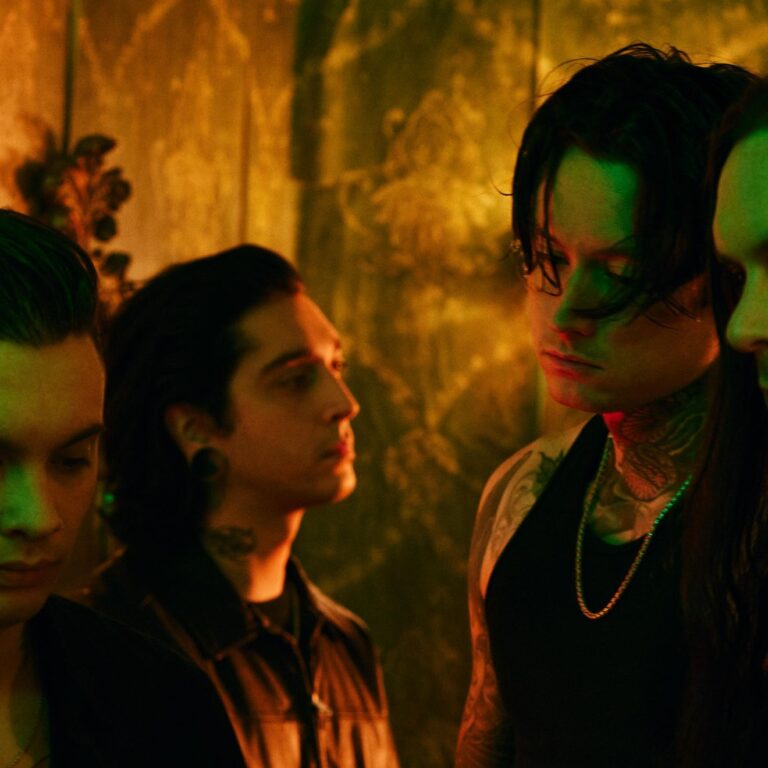 Bad omens band