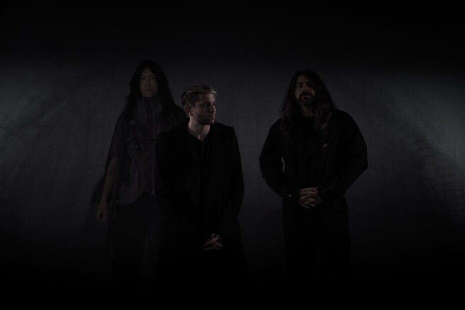 HEALTH © Mynxii White