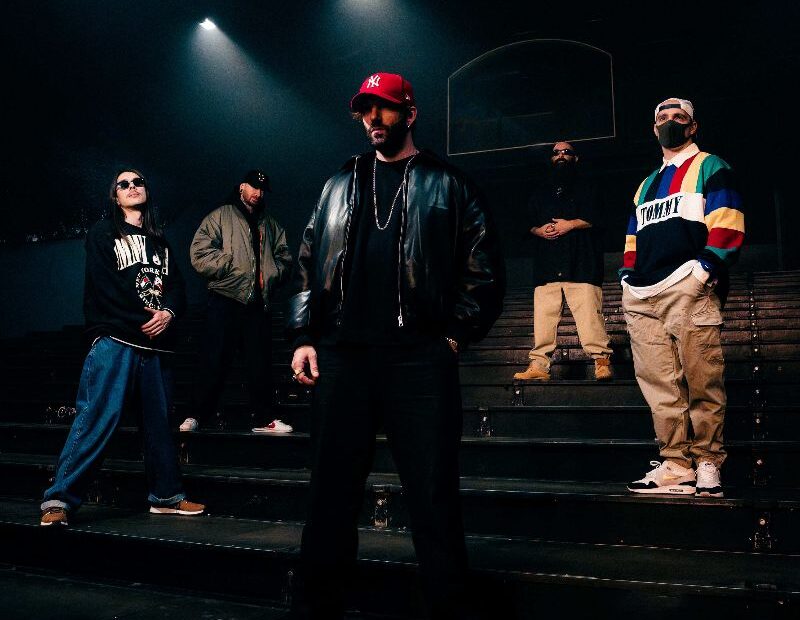 Rise Of The Northstar sort CHAPTER 04 : RED FALCON SUPER BATTLE! NEO PARIS WAR!! 1 Rise Of The NorthStar © Jean-Claude NAGO