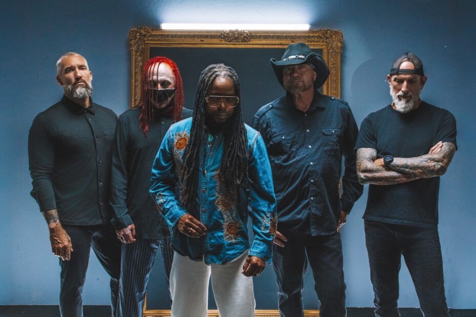 SEVENDUST 1er single Is this the real you 6 SEVENDUST_ONE_Band2a_Photo Credit_Chuck Brueckmann