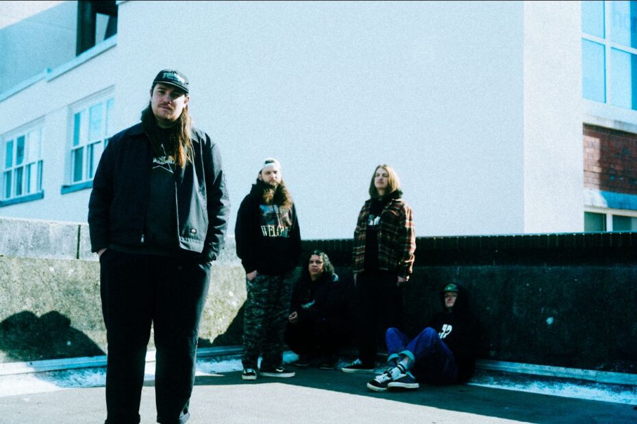 Split Chain © Ashlea Bea