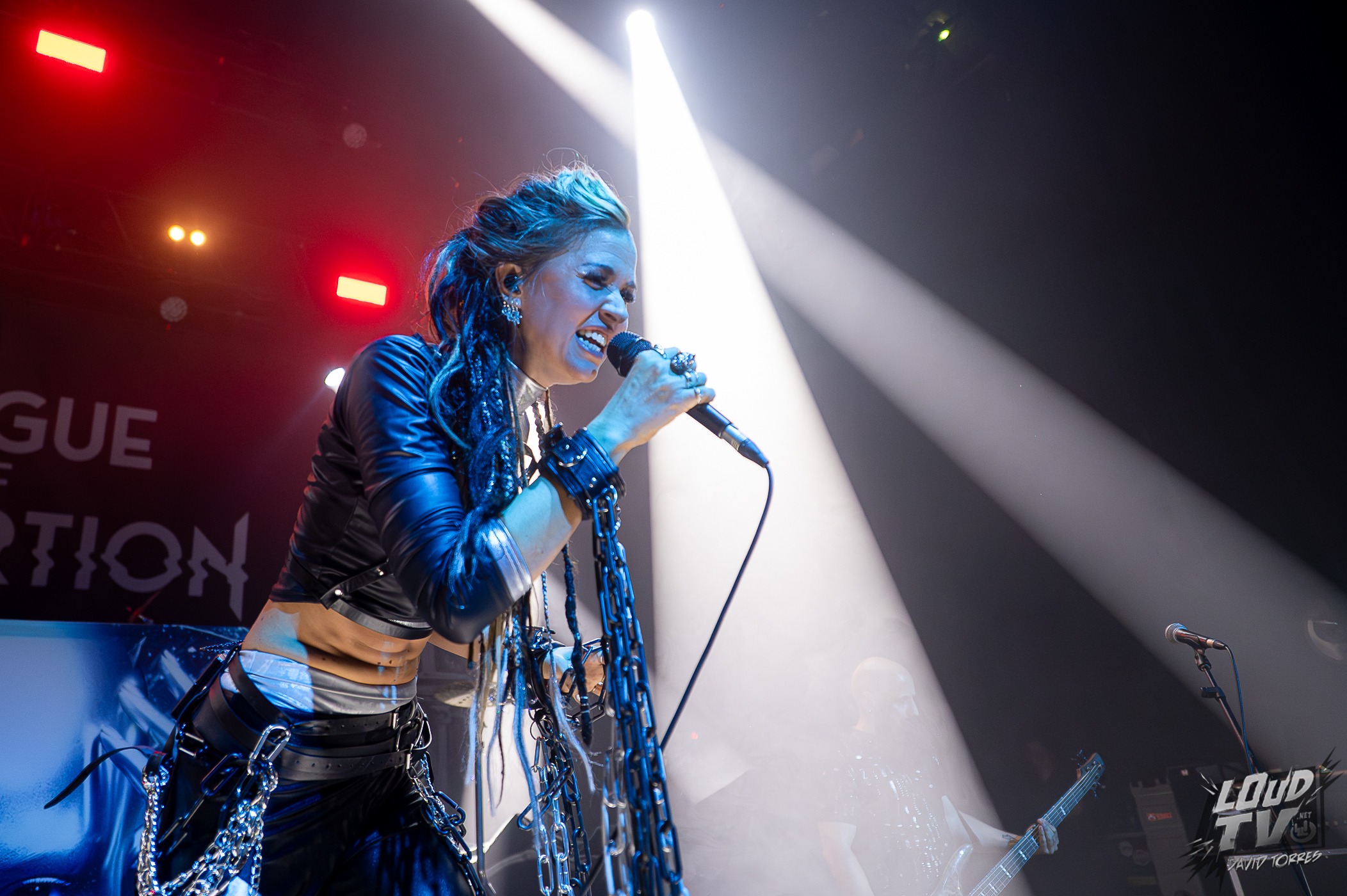 League of Distorsion 4