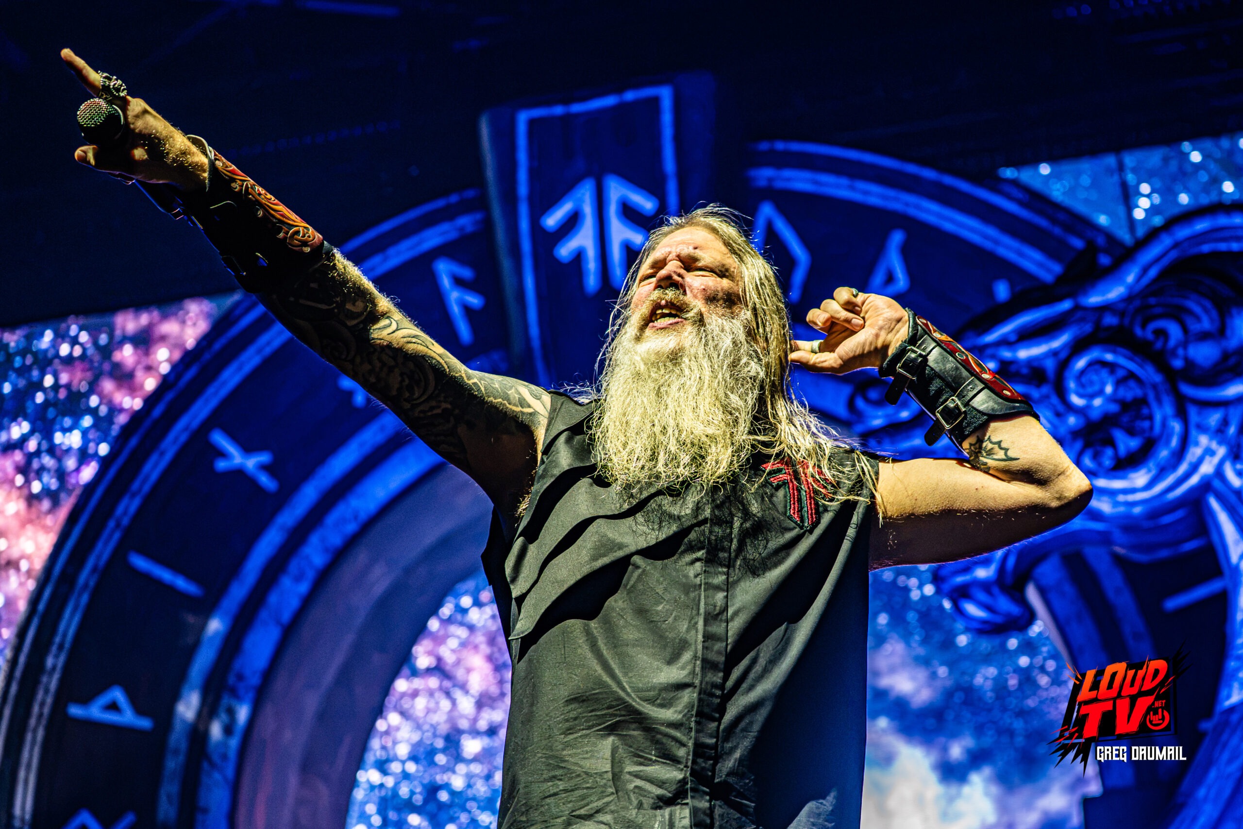 Amon Amarth-live Zenith Paris by Greg Daumail -