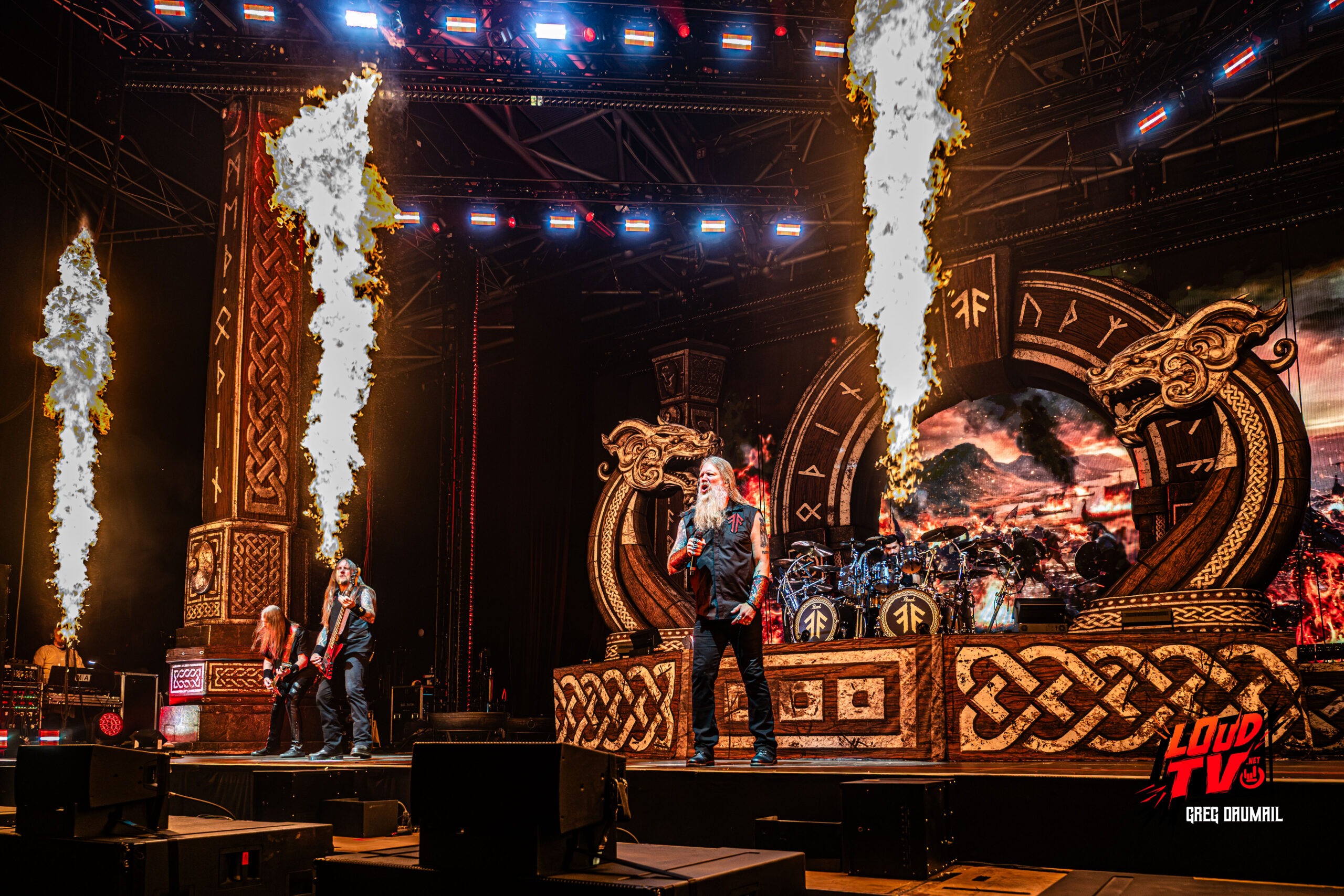 Amon Amarth-live Zenith Paris by Greg Daumail -